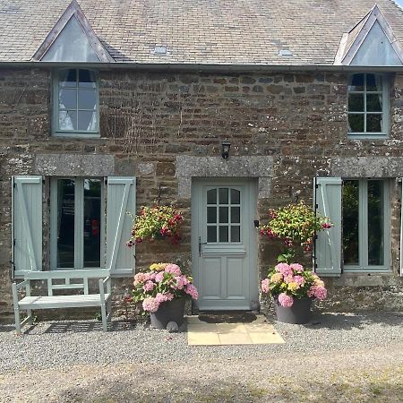 La Petite Maison - No 1 La Relierie Gavray-sur-Sienne Exterior foto